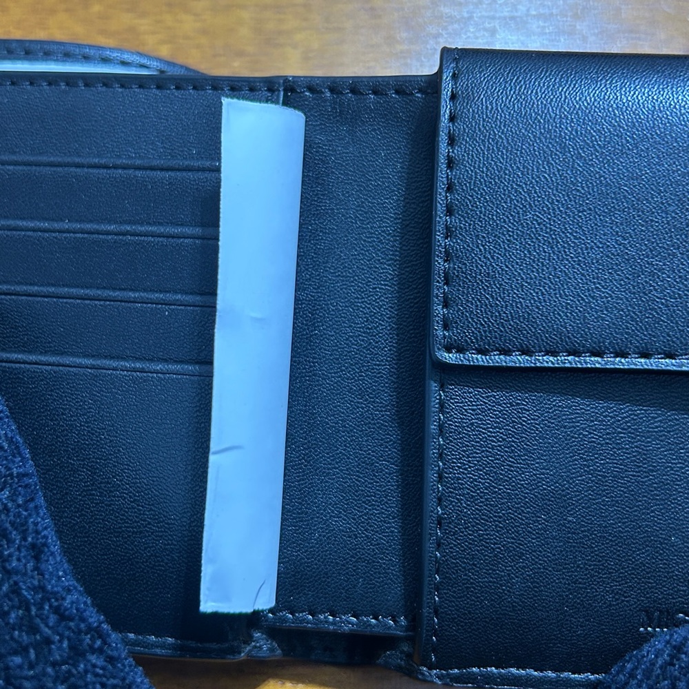 NWT $158 Michael Kors bifold wallet with coin pocket - Picture 7 of 14